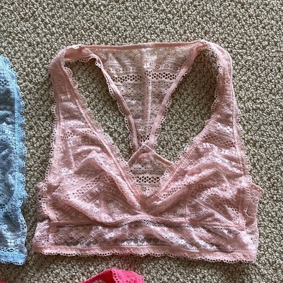 Victoria’s Secret Lacy Bralette Bra Bundle Purple Pink Blue Size Small Like New - Picture 3 of 10